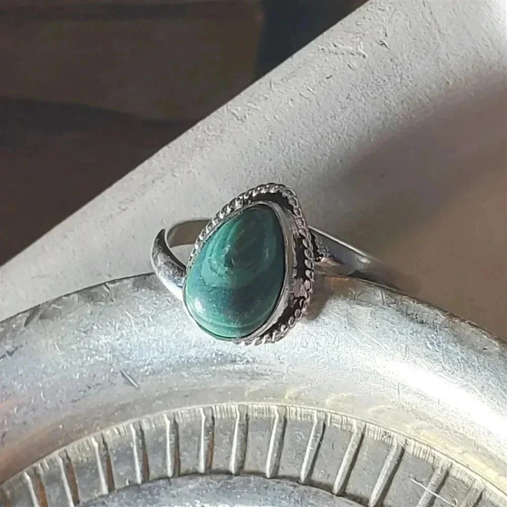 Artisan India Green Malachite 925 Sterling Silver Plated Gemstone Ring Size 6.5